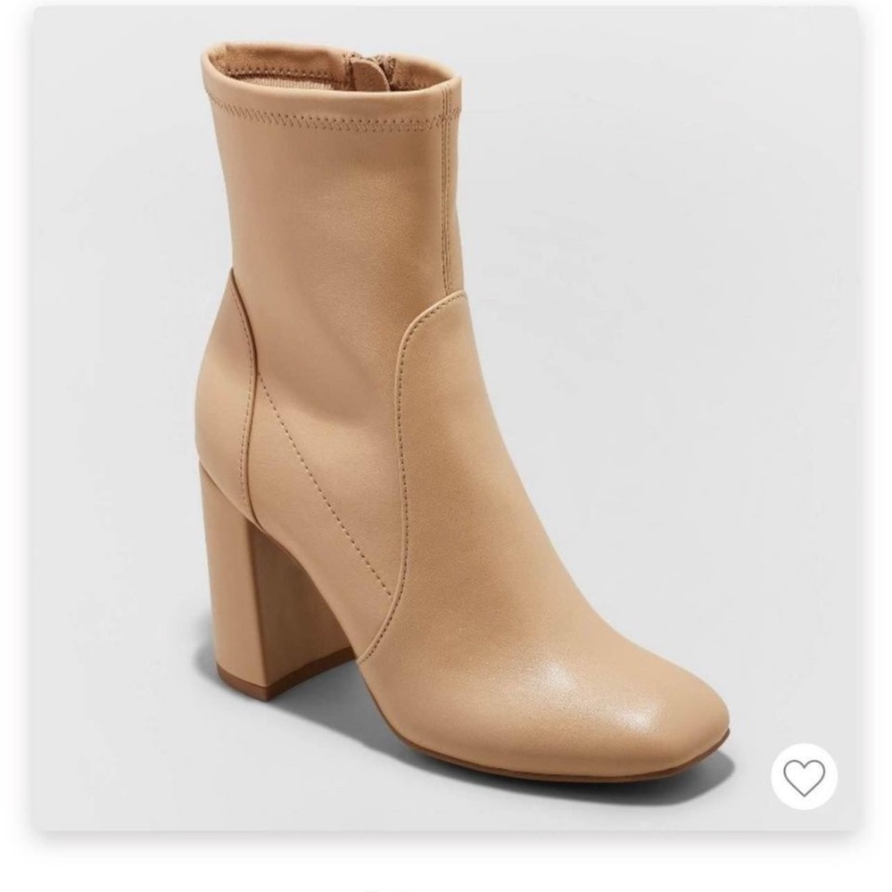A New day bootS